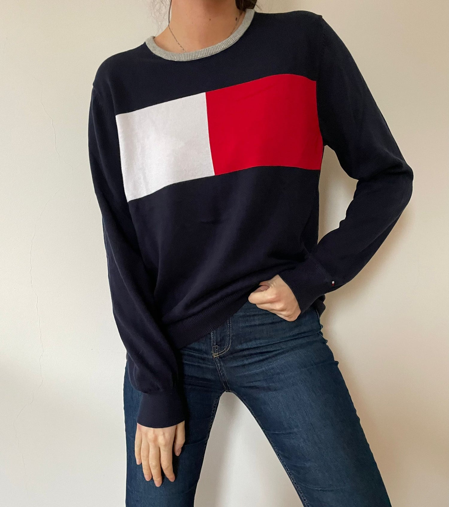 92 Tommy Hilfiger Sweater