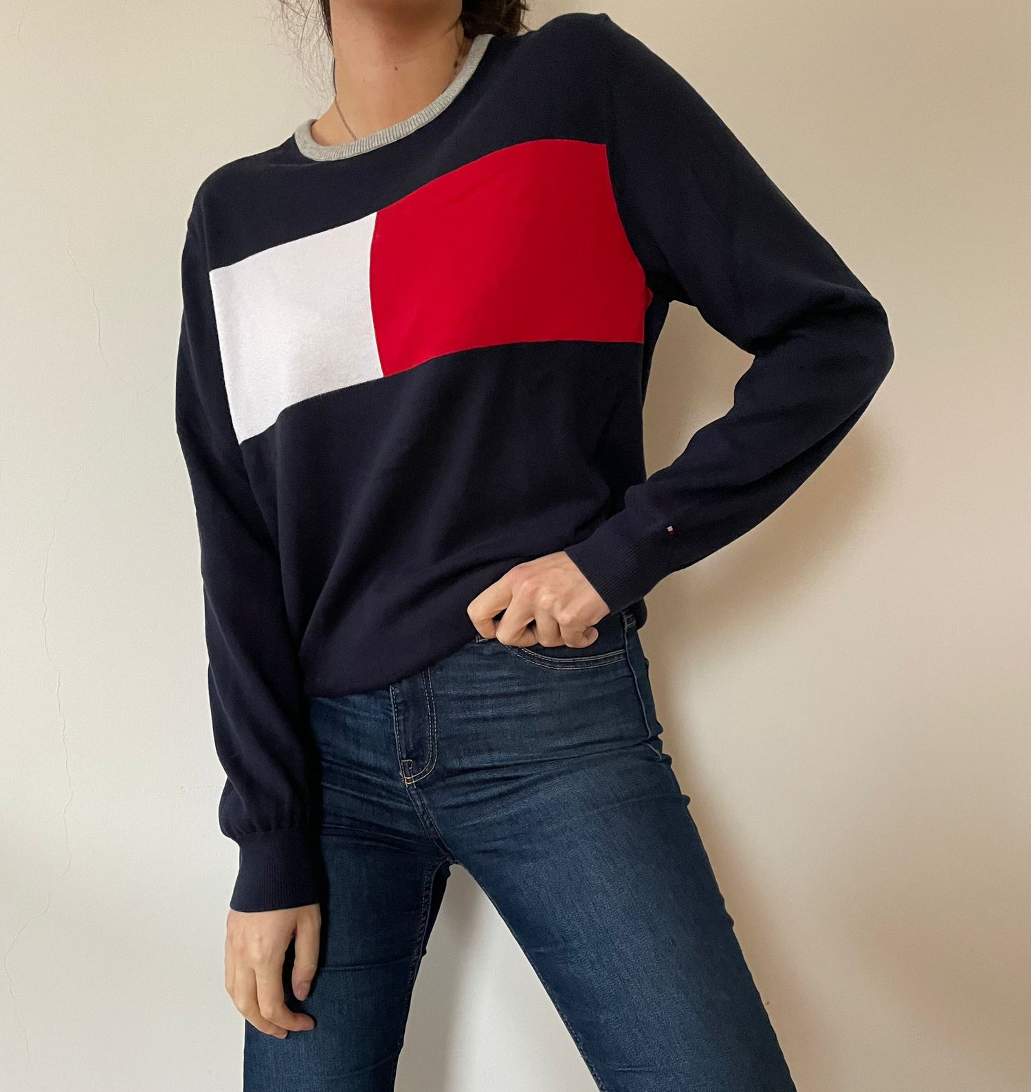 92 Tommy Hilfiger Sweater