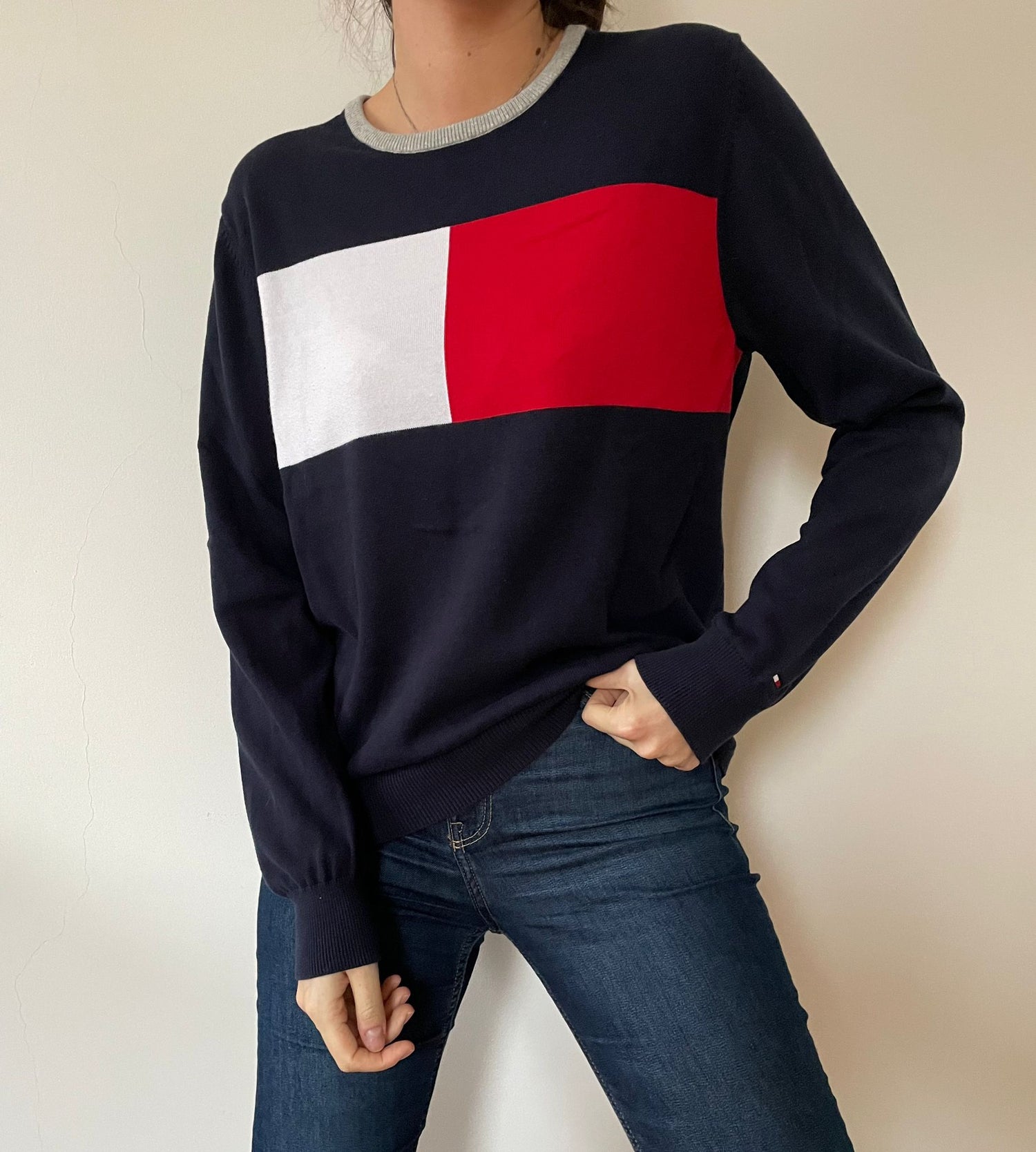 92 Tommy Hilfiger Sweater